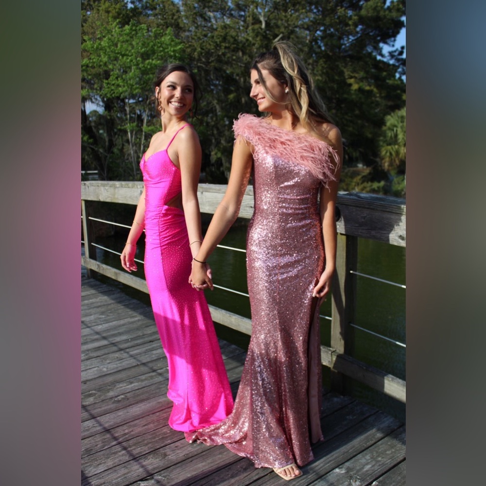 SHERRI HILL PROM/PAGENT DRESS SIZE 00